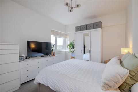 2 bedroom apartment for sale, Streatham High Road, London SW16