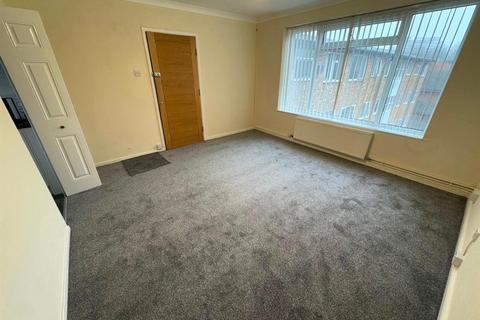 2 bedroom flat to rent, Allesley Court, Allesley Village, Coventry