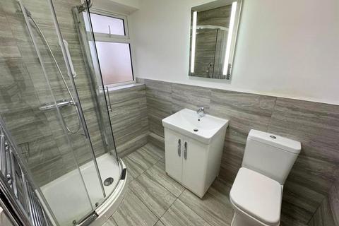 2 bedroom flat to rent, Allesley Court, Allesley Village, Coventry