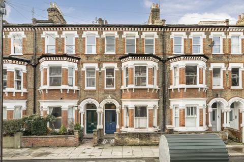 2 bedroom flat for sale, Tremadoc Road, London SW4