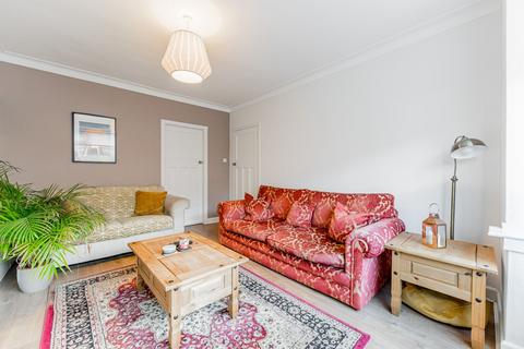62 Kilpatrick Gardens, Clarkston, Glasgow, G76 7RH