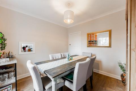 62 Kilpatrick Gardens, Clarkston, Glasgow, G76 7RH