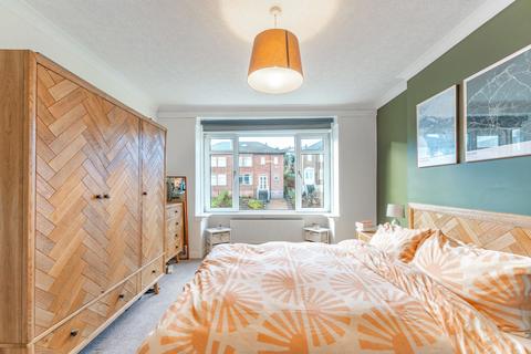 62 Kilpatrick Gardens, Clarkston, Glasgow, G76 7RH
