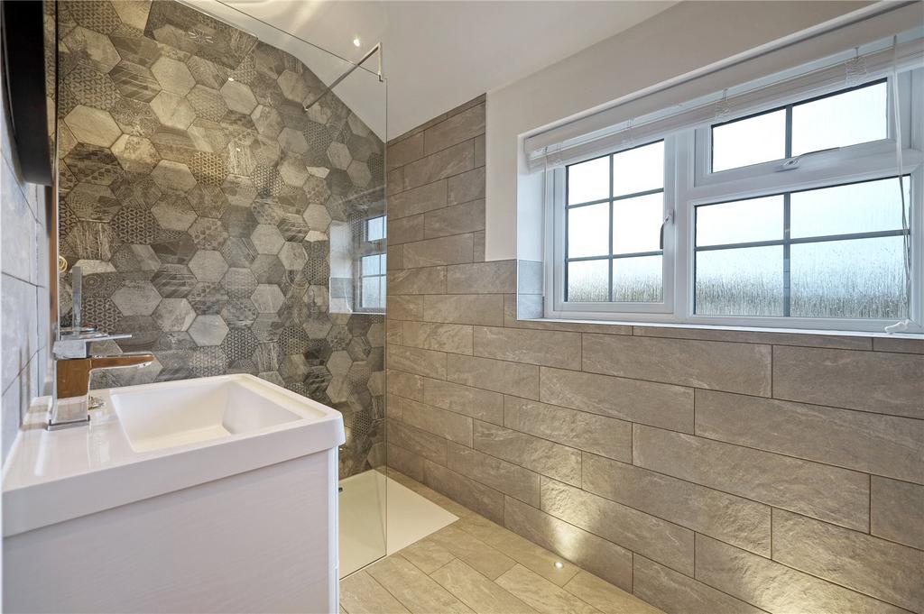 En Suite Bathroom