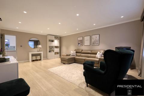 3 bedroom end of terrace house for sale, Chigwell IG7