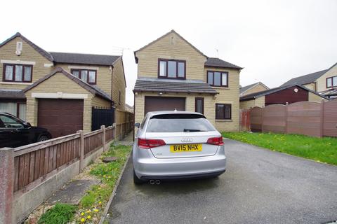 4 bedroom detached house to rent, Brackehill Drive, BD7 4RS