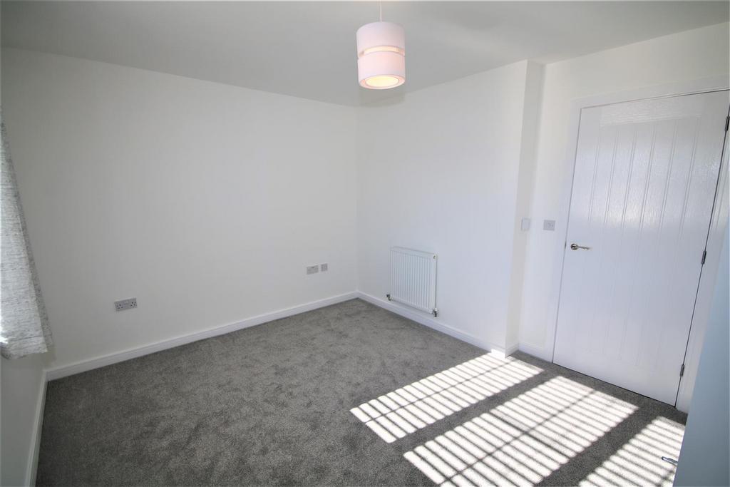 Bedroom 1b.JPG