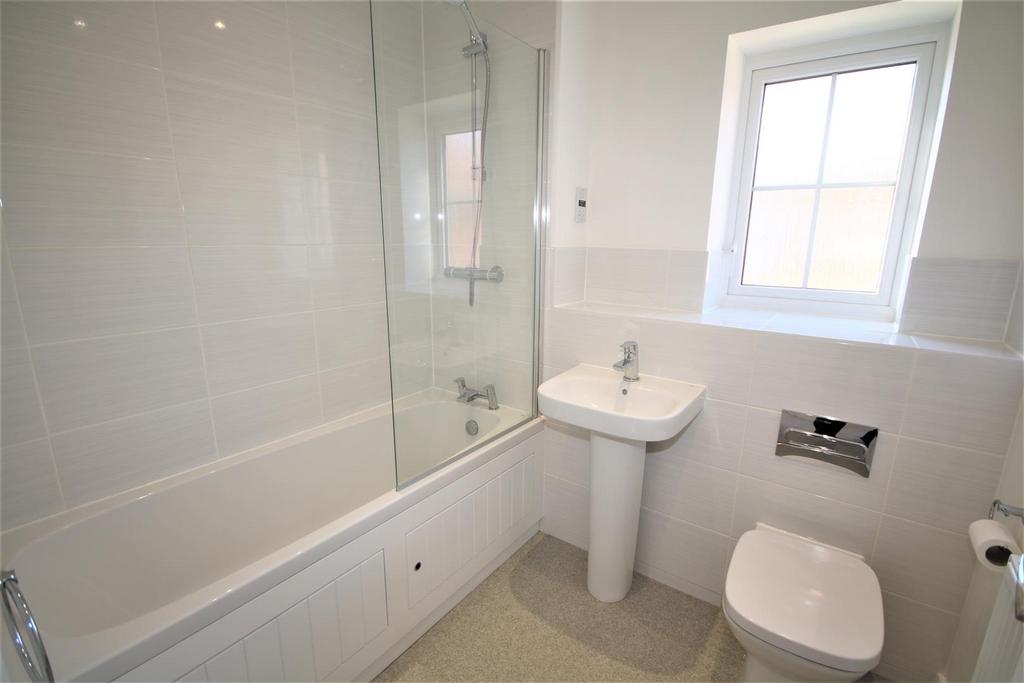 Family Bathroom.JPG