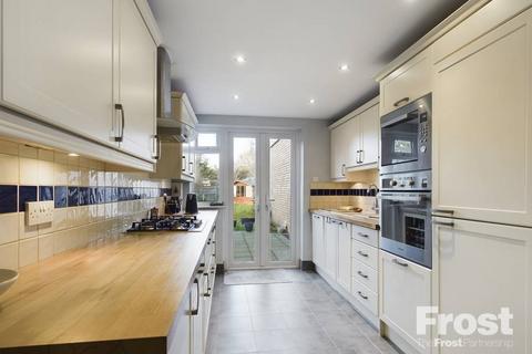 4 bedroom house for sale, Park Avenue, Staines-upon-Thames, Surrey, TW18