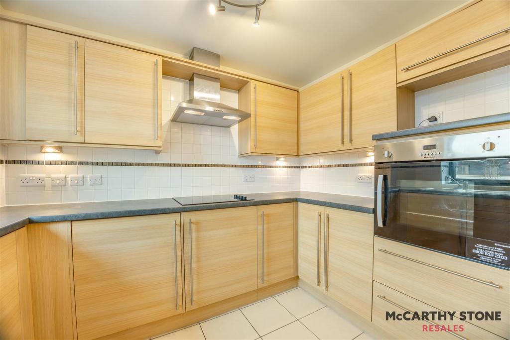 8627410-interior04.jpg