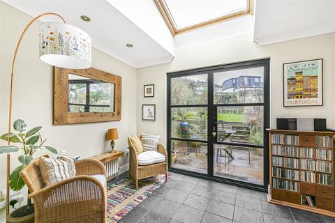 23 Waterloo Road, Sutton, SM1 4LW