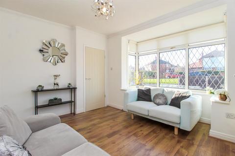 3 bedroom semi-detached house for sale, Leeds Road, Lofthouse WF3