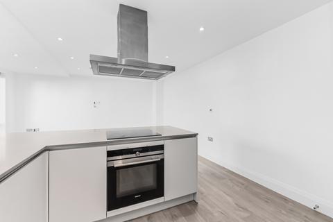 2 bedroom apartment to rent, Pine Ridge, Forest Hill SE23