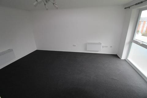 2 bedroom flat to rent, The Mall, Dunstable