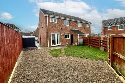 3 bedroom semi-detached house to rent, Springfield Road, Blaydon On Tyne, NE21