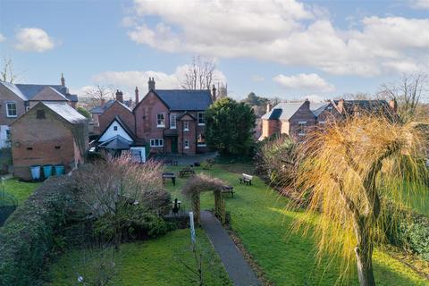 5 bedroom detached house for sale, Clay Street, Burton-On-Trent DE15