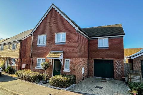 3 bedroom detached house for sale, Available With No Onward Chain In Hawkhurst