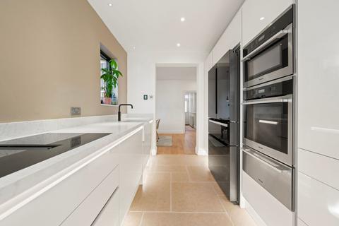 7 Station Road, Claygate, Esher, KT10 9DH