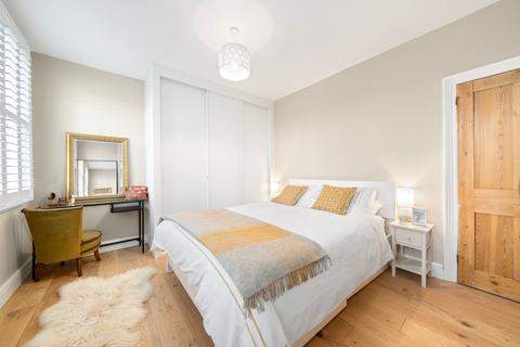 7 Station Road, Claygate, Esher, KT10 9DH