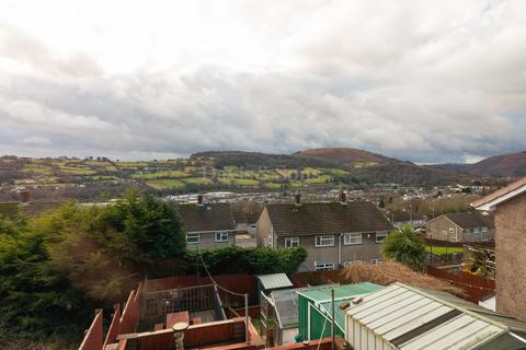 2 bedroom semi-detached house for sale, Forsythia Close, Risca, Newport. NP11