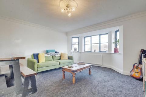 2 bedroom apartment for sale, Nelson Road, Leigh-on-sea, SS9