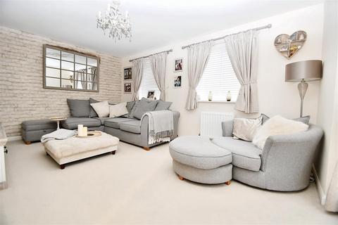 36 Centenary Way, Threemilestone, Truro, TR3 6FH