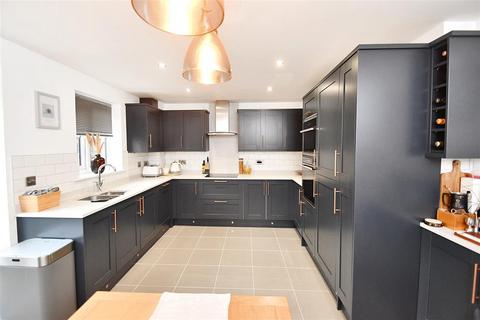 36 Centenary Way, Threemilestone, Truro, TR3 6FH