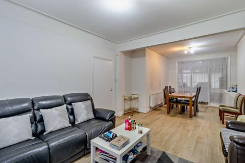 3 bedroom terraced house for sale, Hedge Lane, London, N13