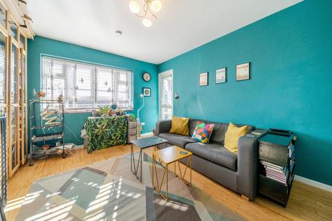 2 bedroom flat for sale, Horne Way, Putney