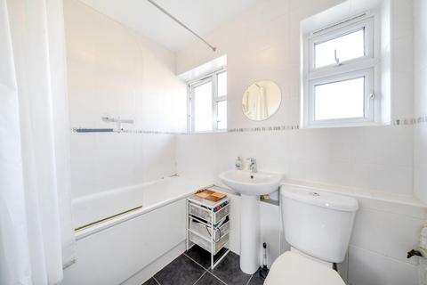 2 bedroom flat for sale, Horne Way, Putney