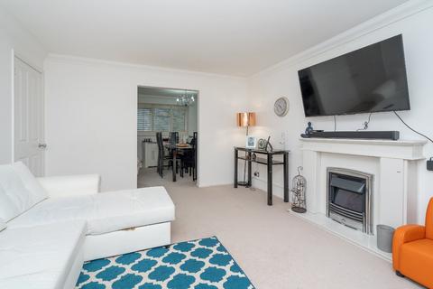 2 bedroom apartment for sale, Ellwood Gardens, Watford, Hertfordshire, WD25