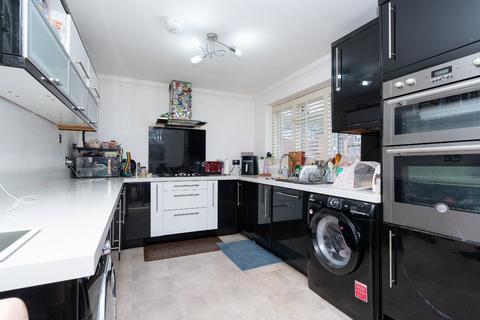 2 bedroom apartment for sale, Ellwood Gardens, Watford, Hertfordshire, WD25