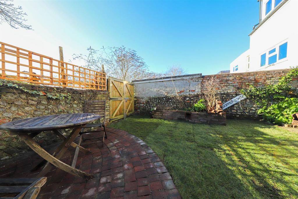 Nicholas james springfield rd garden.jpg