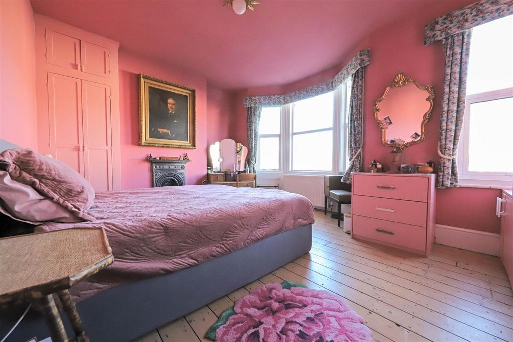Nicholas james springfield bed 1.jpg