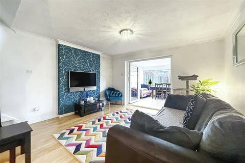 8 Biscay Close, Littlehampton, BN17 6SW