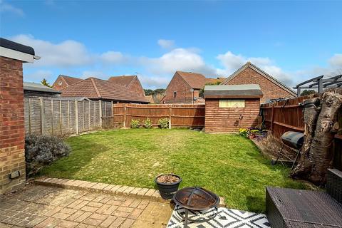 8 Biscay Close, Littlehampton, BN17 6SW
