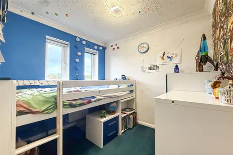 8 Biscay Close, Littlehampton, BN17 6SW