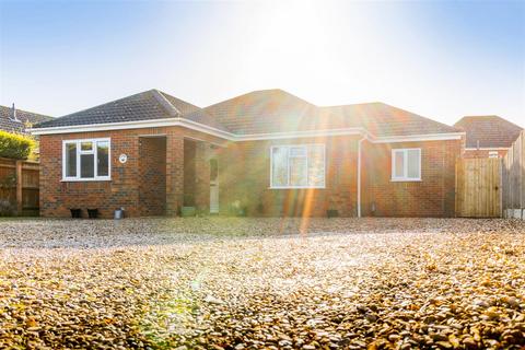 3 bedroom detached bungalow for sale, Old Main Road, Old Leake, Boston