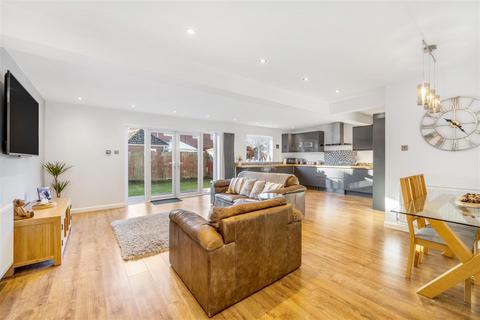 undefined, Old Main Road, Old Leake, Boston