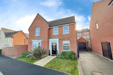 4 bedroom detached house for sale, Caldicot Gardens, Grantham, NG31