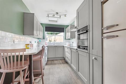 13 Oliver Road, Ascot, SL5 9DN