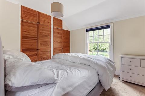 13 Oliver Road, Ascot, SL5 9DN