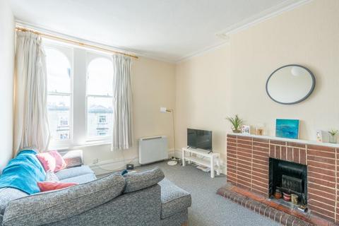 2 bedroom flat to rent, Whiteladies Road, Bristol BS8