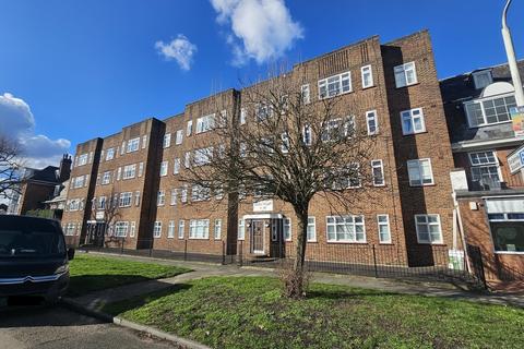 12 Geddy Court, Romford, RM2 6BE