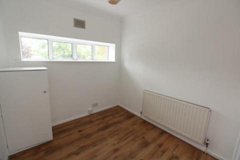 12 Geddy Court, Romford, RM2 6BE