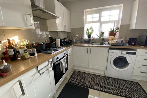 2 bedroom apartment to rent, Firle Road, Eastbourne BN22