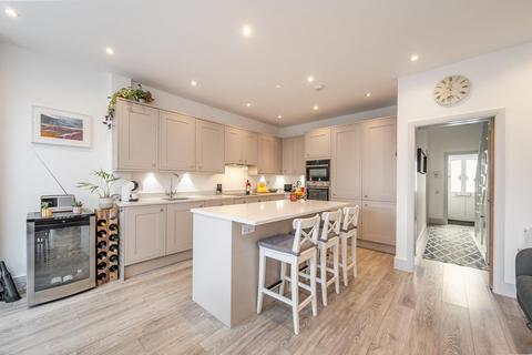 13 Khama Road, London, SW17 0EN
