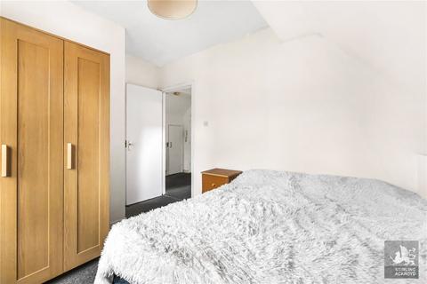 2 bedroom apartment to rent, Wembury Road, London, N6