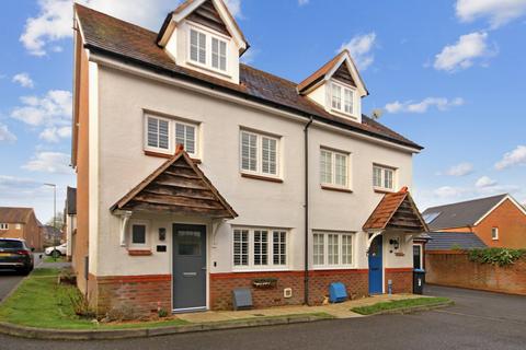 4 bedroom semi-detached house for sale, The Leas, Crawley Down, RH10