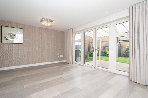 3 bedroom semi-detached house for sale, Horsehaven Mews, Watford, Hertfordshire, WD19